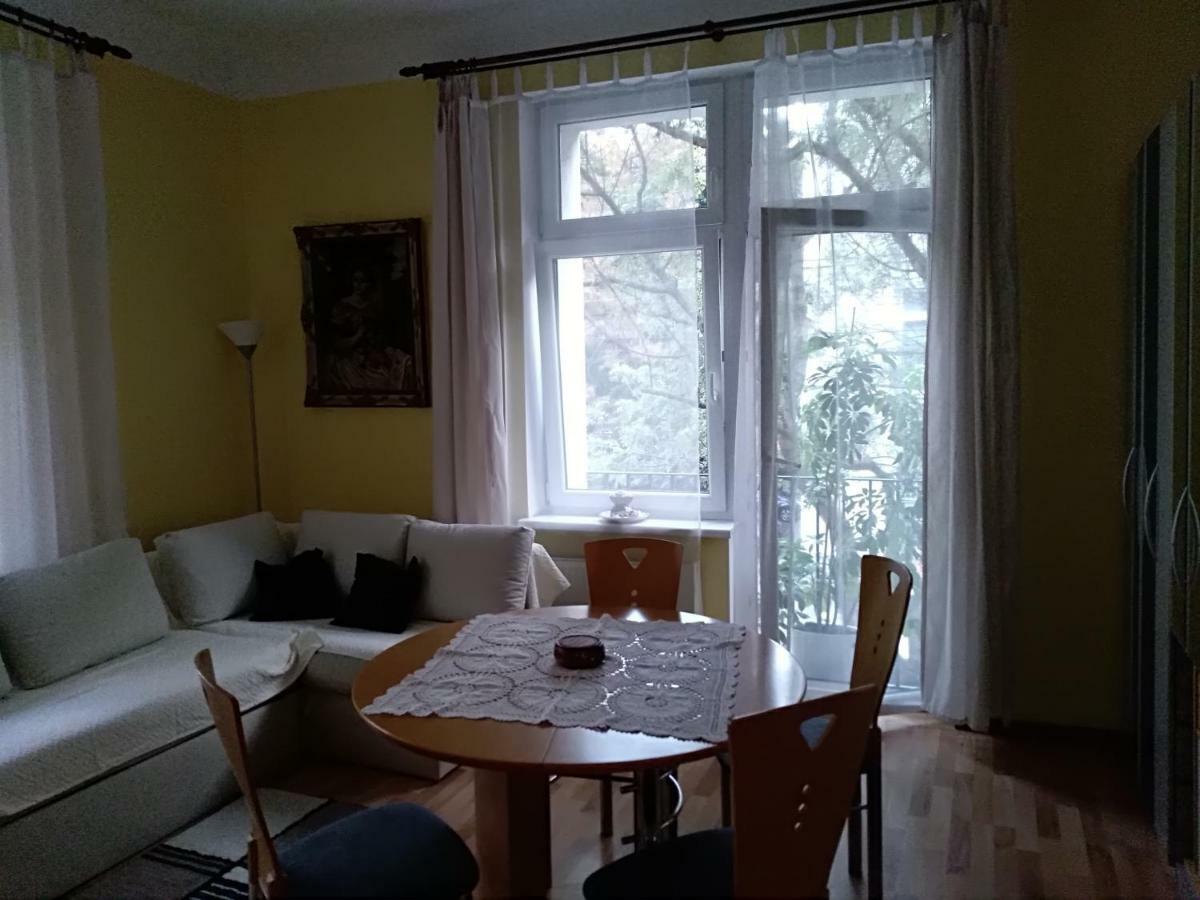 Wohnung In Wien Экстерьер фото